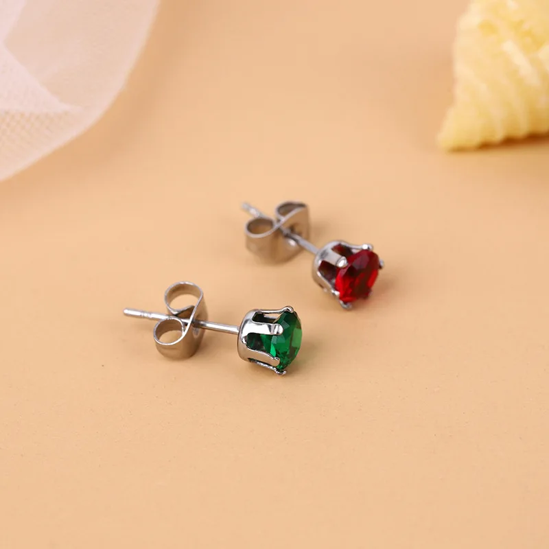 5mm Green And Red Classcal Crystal Zircon With Stainless Steel Push Back Stud Earrinngs For Men Women 2PC Delicate Jewerlry