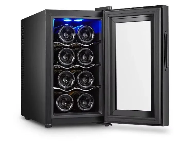 8 bottles of semi-conductive Peltier thermoelectric cabinet semiconductor electric mini refrigerator wine cooler