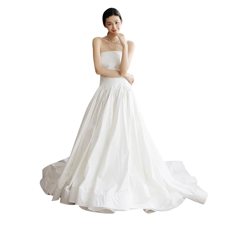 French Vintage Strapless Light Wedding Dress Simple Niche High-end Satin Mori Style Small Train Bridal Gown