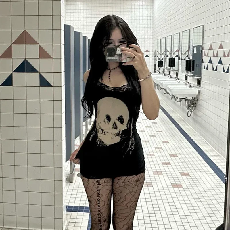 

Dark Style Personalized Spicy Girl Short Skirt With Skull Print Suspender Skirt