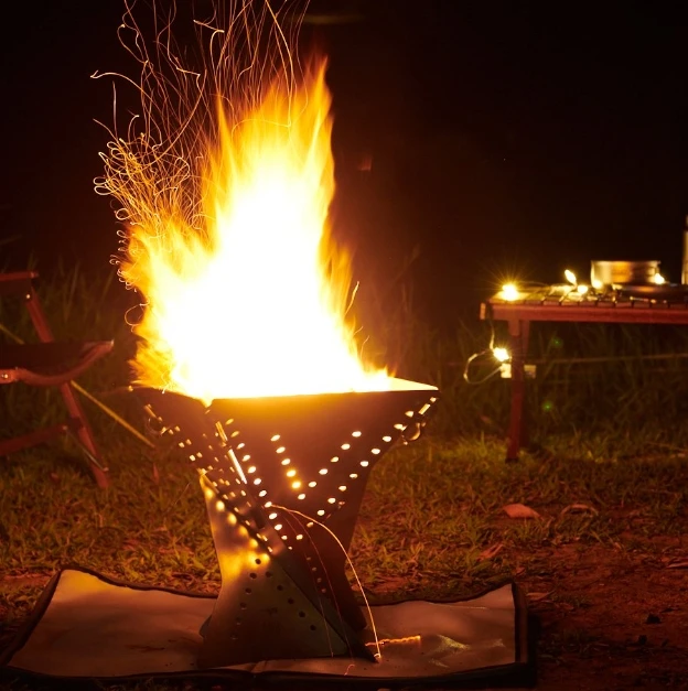 Lightweight Foldable Titanium Bonfire Stove for Outdoor Camping Kitchen Mini Fire Pit with Hinge for Wood Burning Hiking