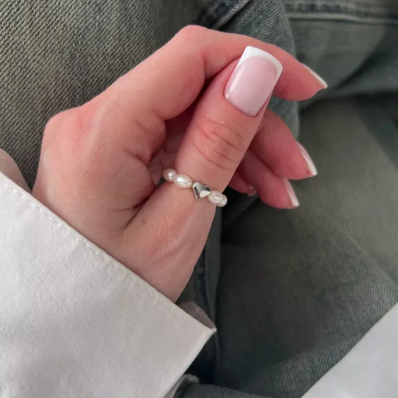 Minimalism Fashion String of Beads Elastic Cord Heart Shape Shell Rings for Women Elegant Love Round Bead Rings Charm Jewelry