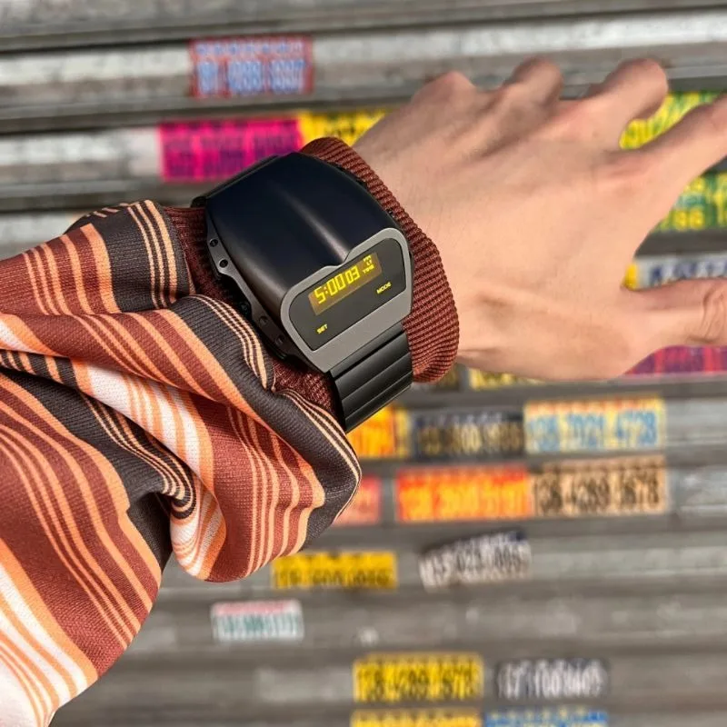 Retro Future Driver Watch Trend Niche