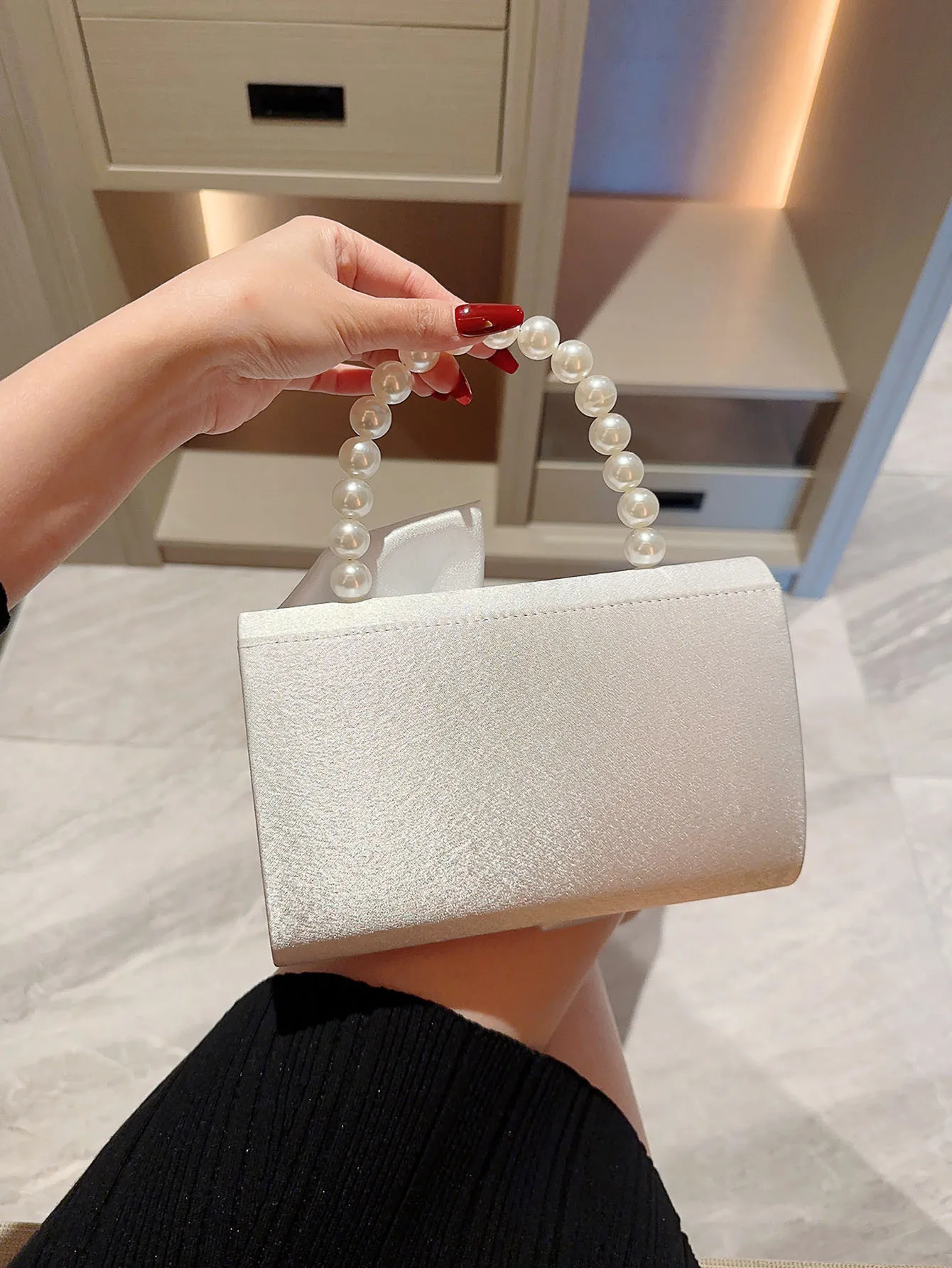 Lady Exquisite Flower Evening Bag white Wedding Bag Faux Pearl Handheld Banquet Bag Evening Bag Party Bag Prom Bag Dress Bag