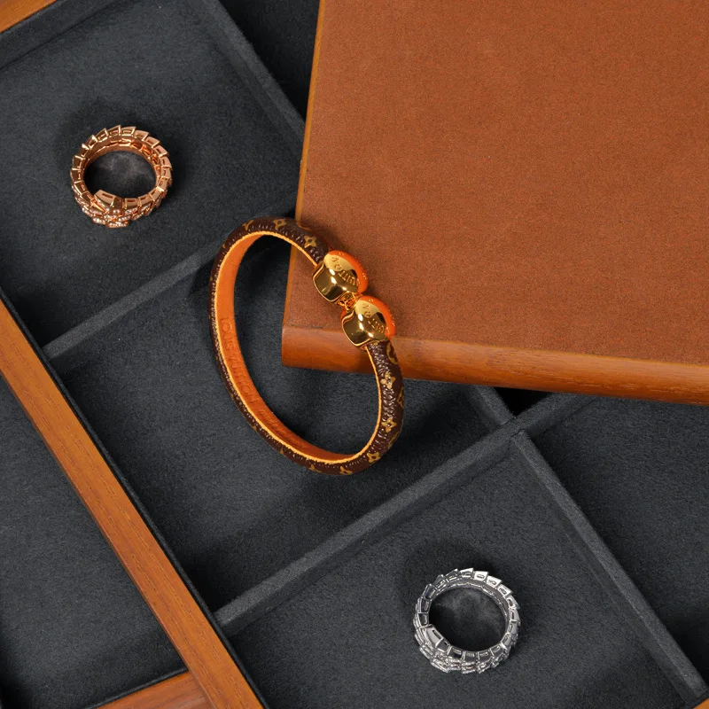 High-end solid wood jewelry storage tray, ring necklace, earrings, bracelet display tray, jewelry tray.