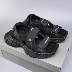 Very popular, fashionable, versatile, comfortable and versatile lightweight sandals, slippers and sneakers