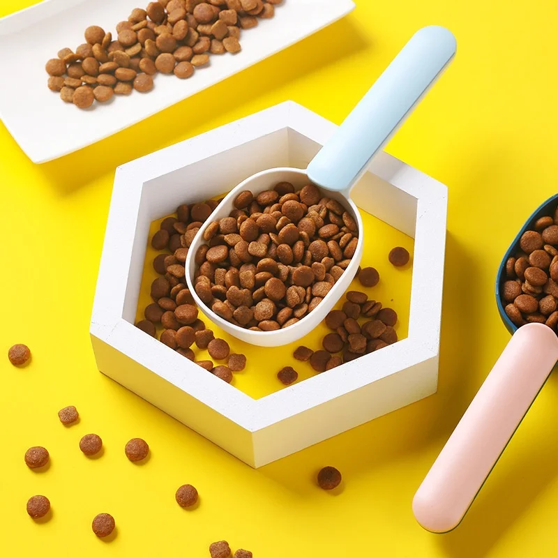 Multifunctional Pet Food Spoon Shovel with Sealed Bag Clip - Creative Measuring Cup Curved Design Easy to Clean for Dogs And Cat view 3
