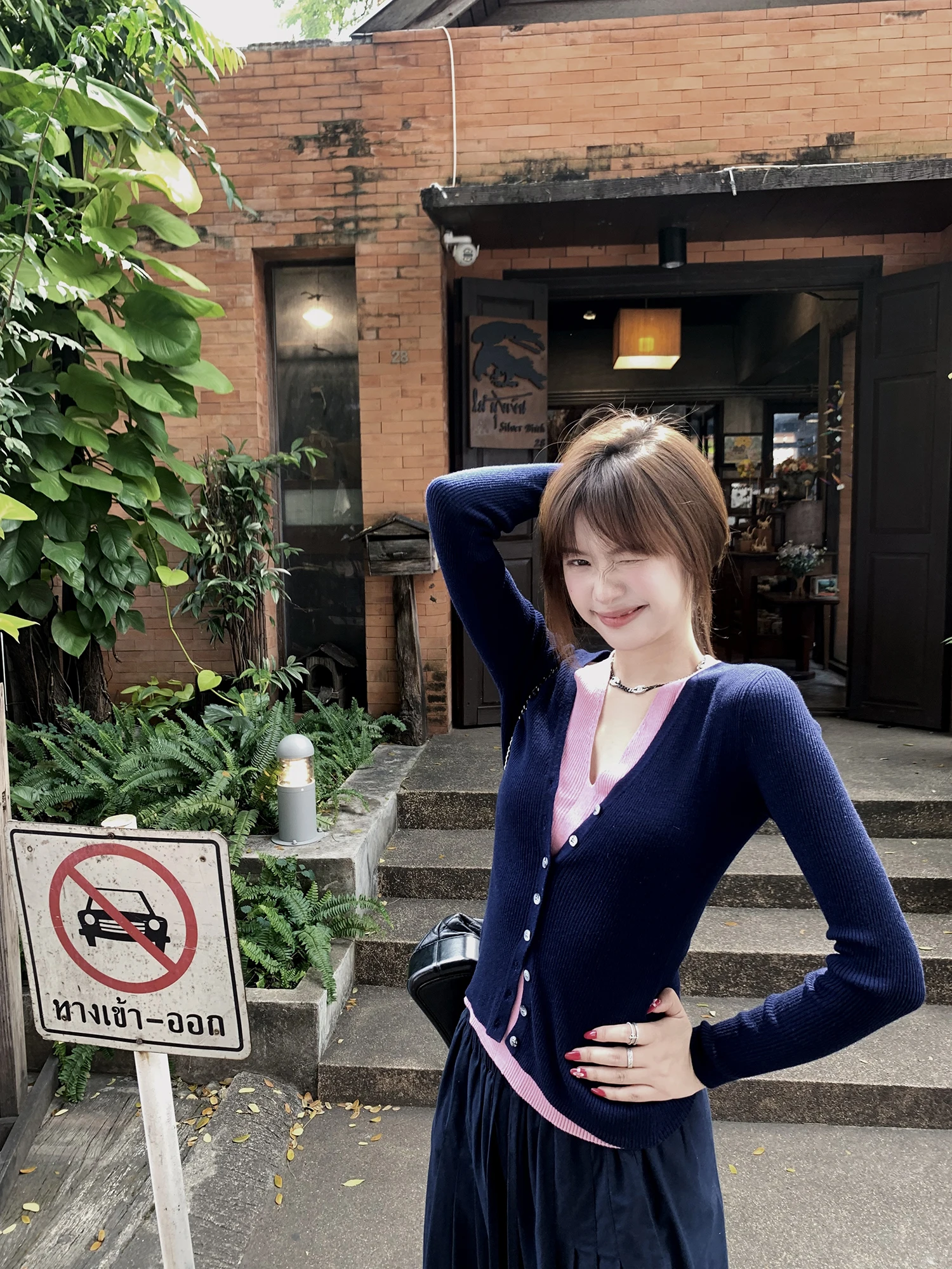 

Commute Ceiling Color Clash Woolen Knitwear Necklace Waist Inwards Fake Two-pieced Open Cardigan Simple Casual Style