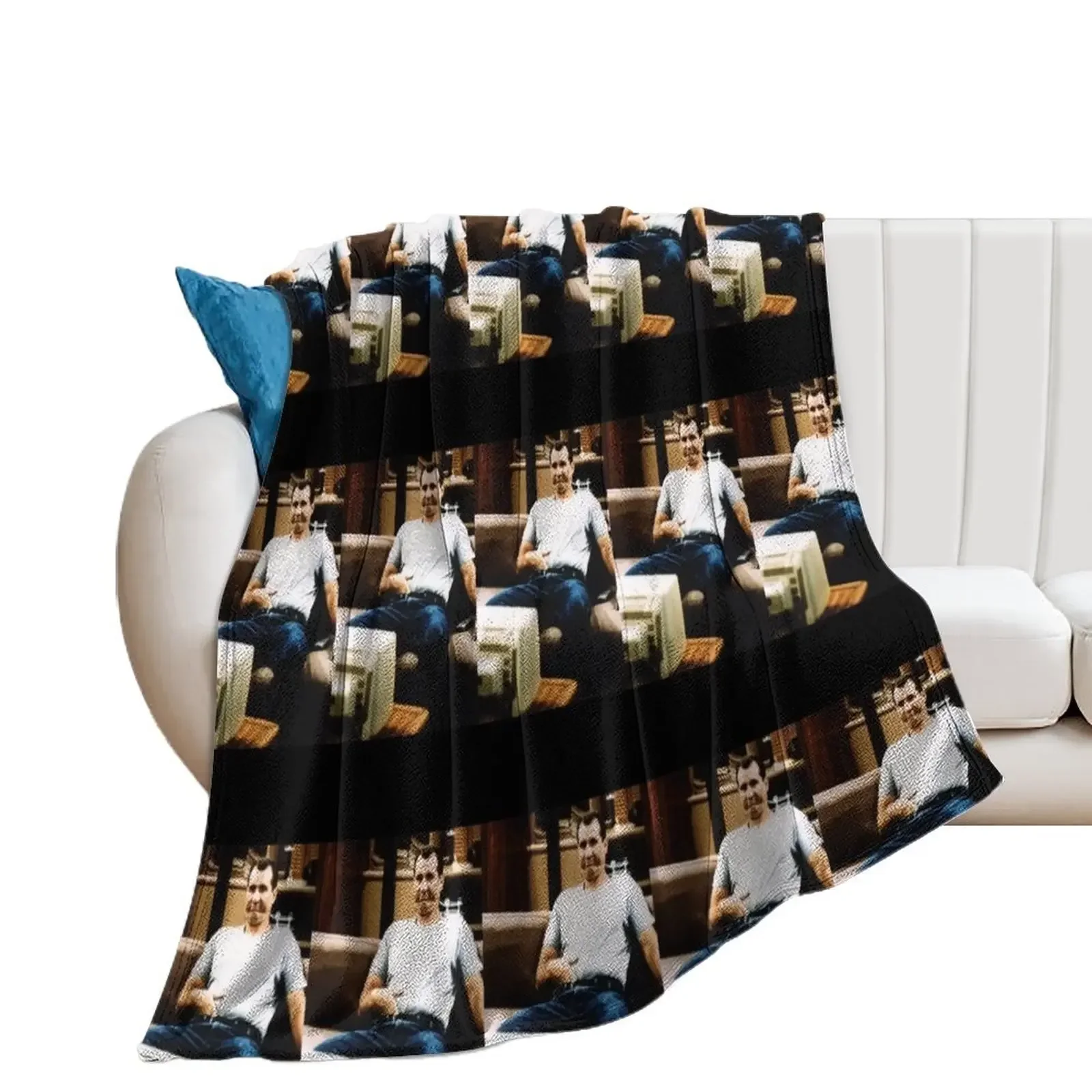 Peggy bundy no ma'am al bundy married with children fan tshirt, Peggy bundy no ma'am al buddy ma Throw Blanket