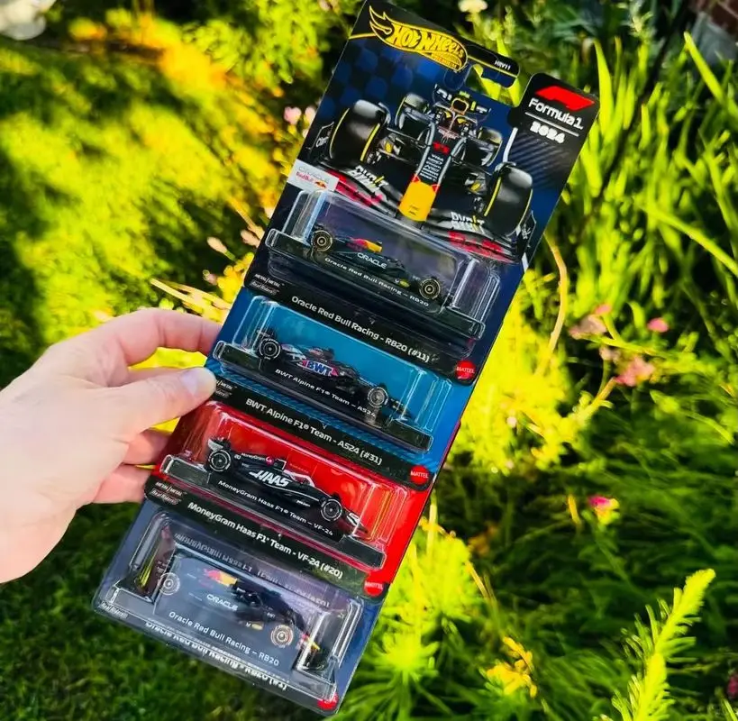 Novo quente oficial genuíno hot wheels "etiqueta de ouro" série fórmula 1 conjunto para coletar brinquedos de carro e presentes de veículos de fundição