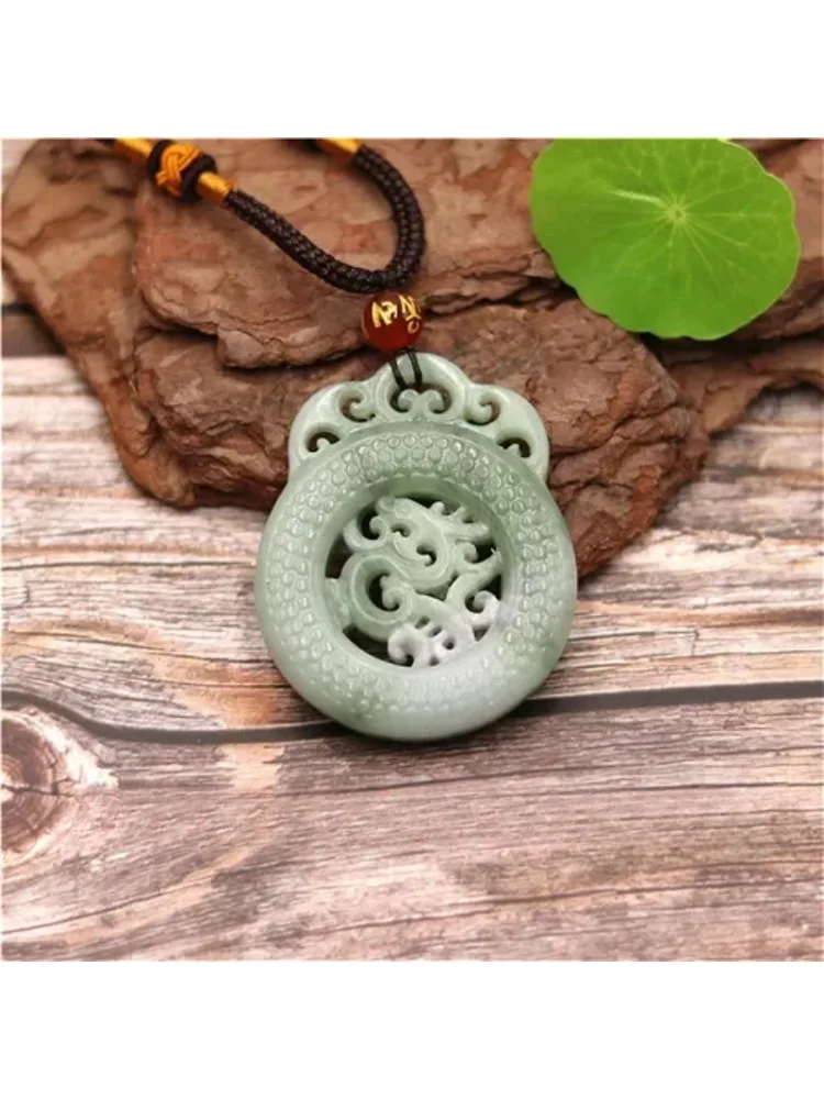 Naturalny biały zielony chiński jadeitowy smok naszyjnik moda urok biżuteria dwustronny pusty rzeźbiony amulet prezenty dla niej — zdjęcie 2