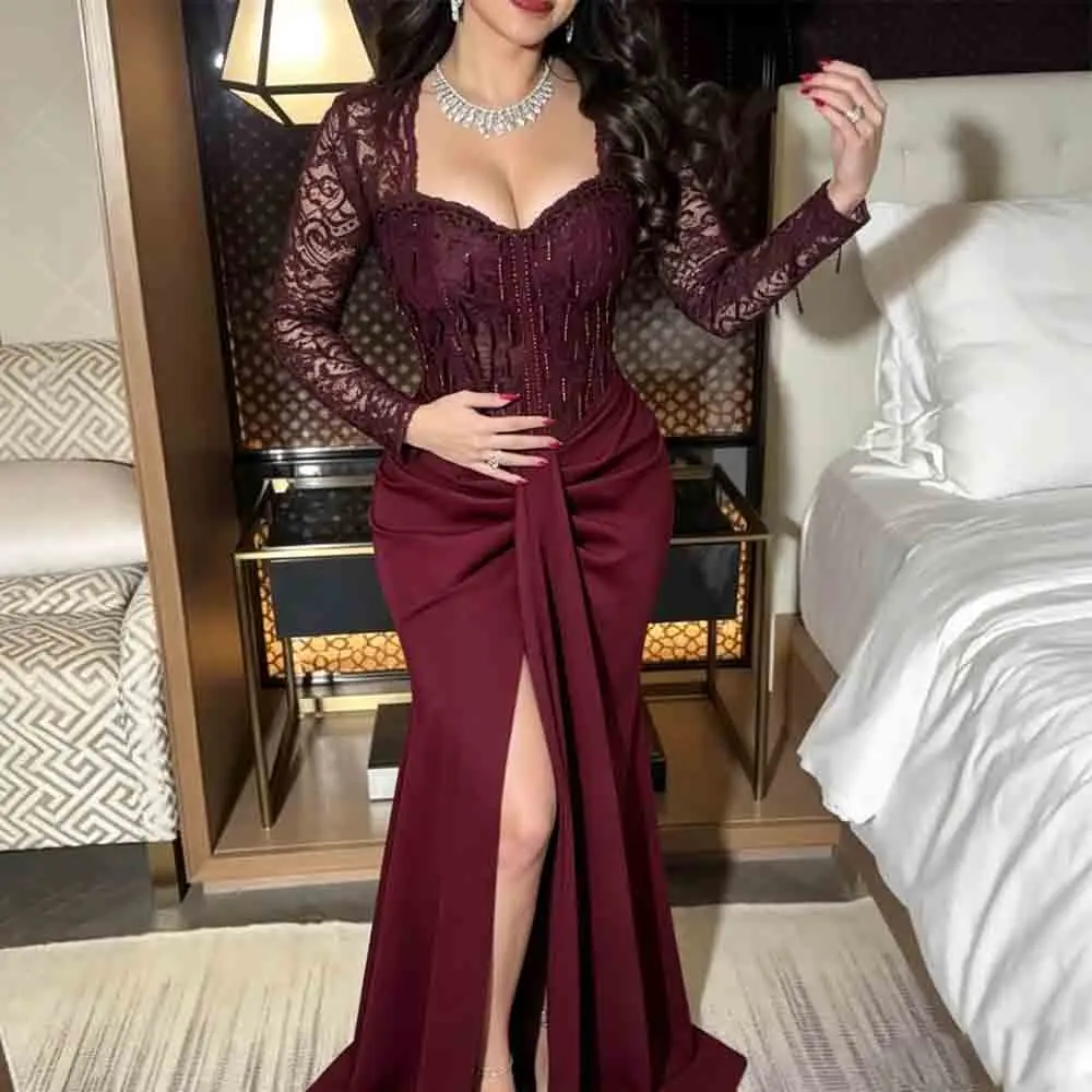 Maßgeschneidertes luxuriöses Abendkleid mit Perlen und Quasten, Sweetheart-Ausschnitt, Netzärmeln, Hochzeits- und Partykleid, vorne geschlitztes Meerjungfrauen-Maxikleid für festliche Anlässe