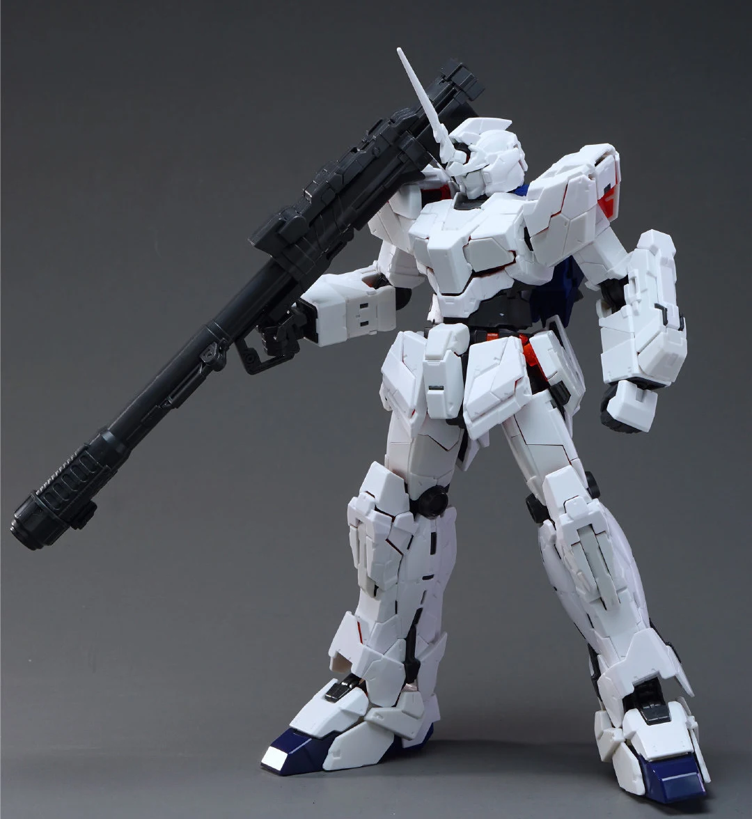 

1/72 FANGDAJING RX-0 Unicorn Model Kit With Clear Armour In Stock Collection Assembly Action Figures Robot Plastic Model Kid Toy