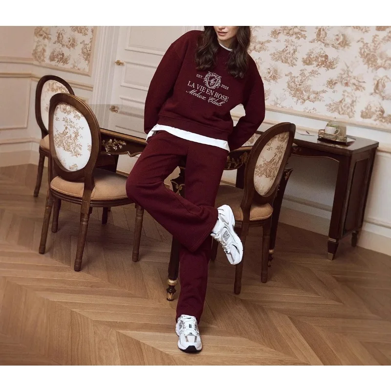 

ZEMOREXMZ Брюки с капюшоном и вышивкой, комплект из 2 предметов, осенние новые повседневные брюки, женский пуловер с круглым вырезом, костюм с капюшоном