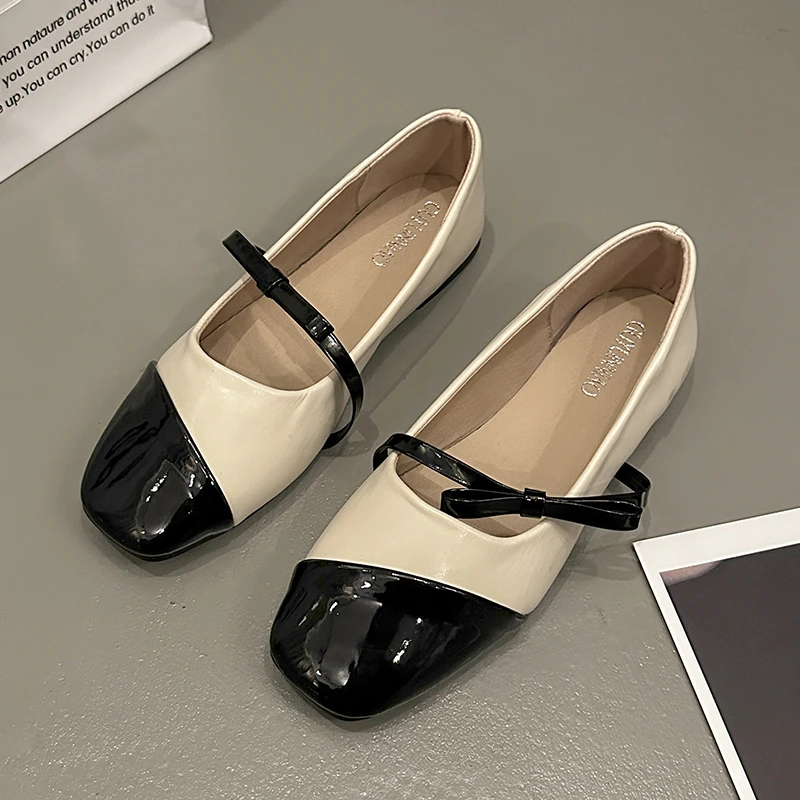 

French Shallow Mouth Single Shoes Women 2024 Spring and Autumn New Late Flat Shoes Square Head Black Mary Jane Shoes