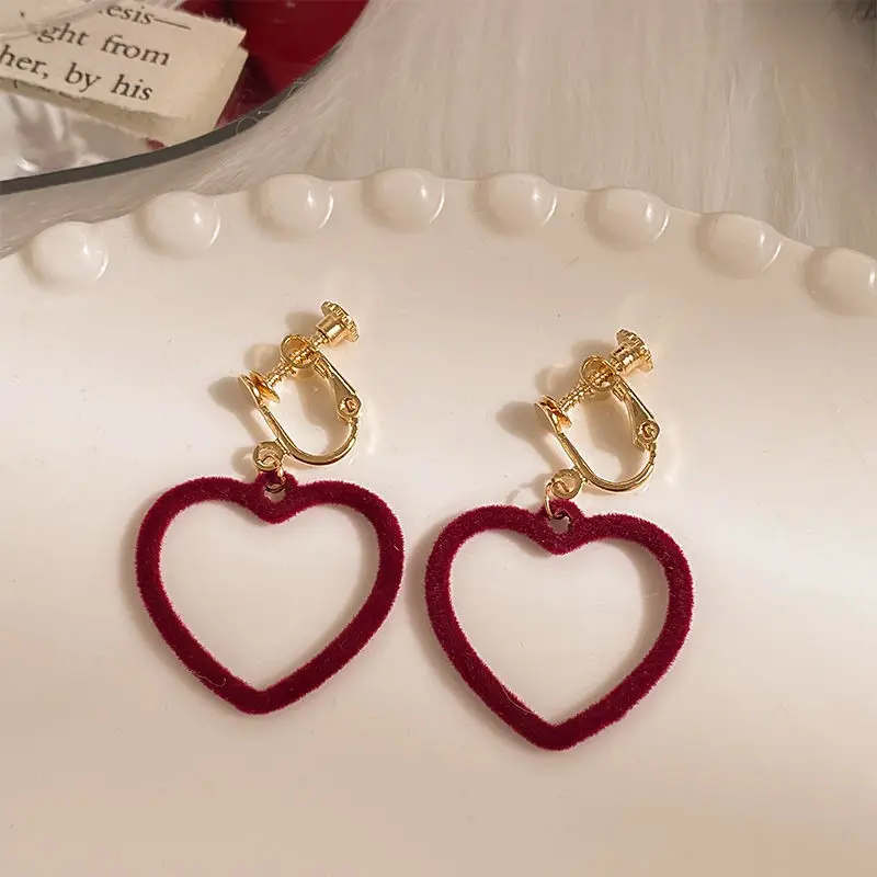 New Flocking Velvet Heart Clip Earrings without Piercing Wine Red Hollow Love Heart Pendants Ear Clips Korean Fashion Ear Cuff