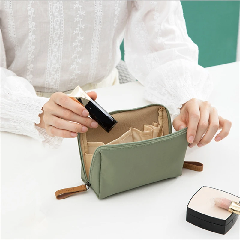 Korean Small Cosmetic Bag with Zipper Portable Travel Lipstick Storage Bag Simple Compartment Makeup Organizer for Ladies