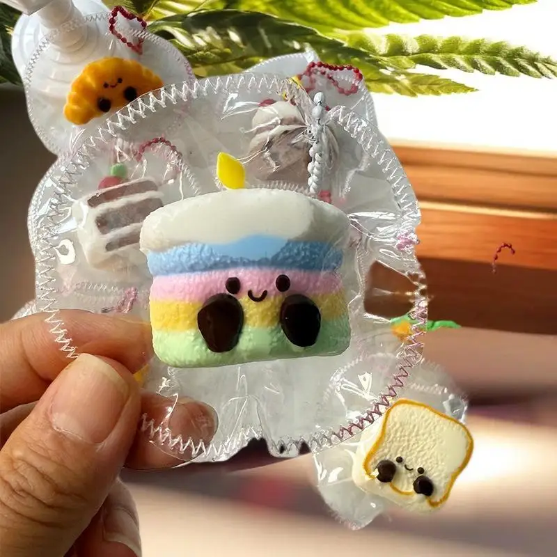 Encantador juguete simulado para apretar tostadas, divertido Mini artículos antiestrés de respuesta lenta de silicona de dibujos animados, regalos