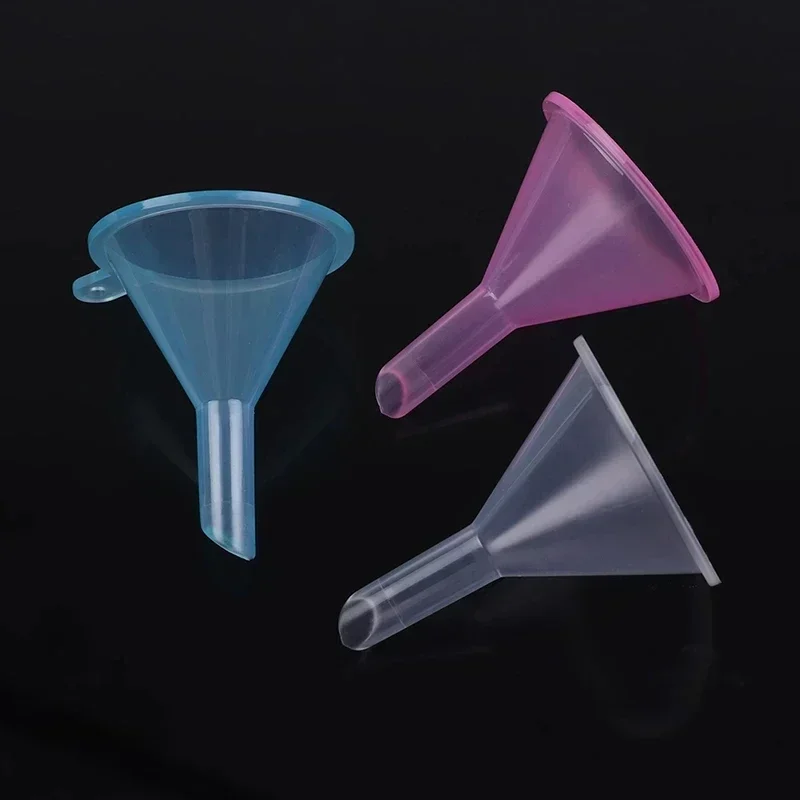 100pcs/lot Mini Liquid Oil Funnels Plastic Small Funnels For Perfume  Kitchen Gadget Empty Bottle Packing Tools view 6
