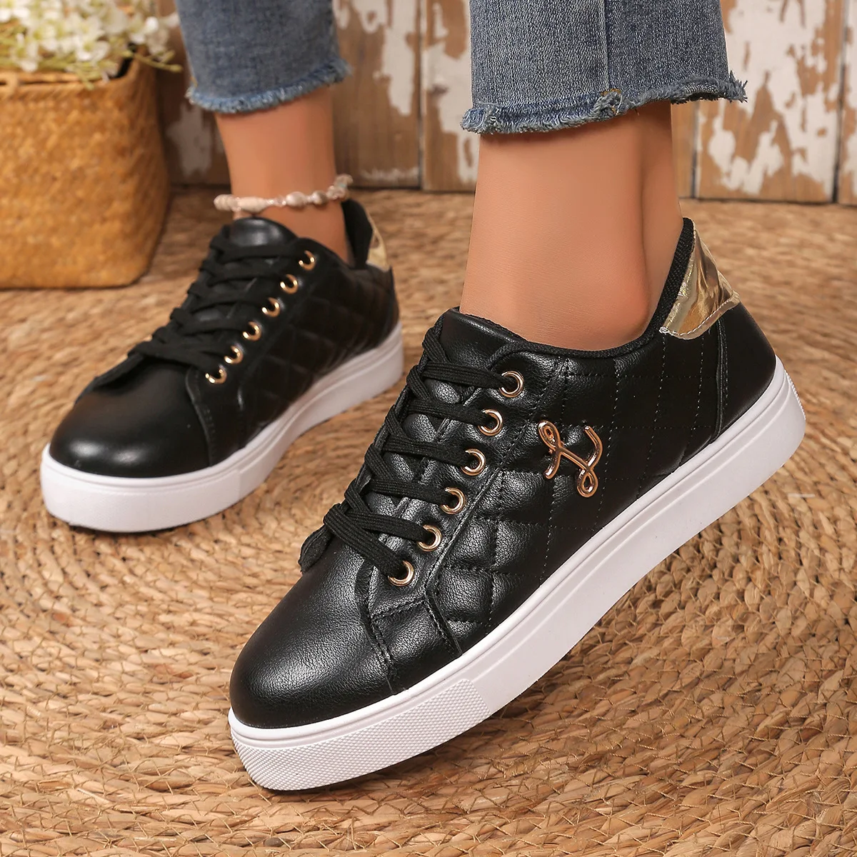 Desginer Women Sneakers Breathable Girls Students Casual Sports Shoes Girl Flats Leather Pu White Shoes Woman Vulcanize Shoes