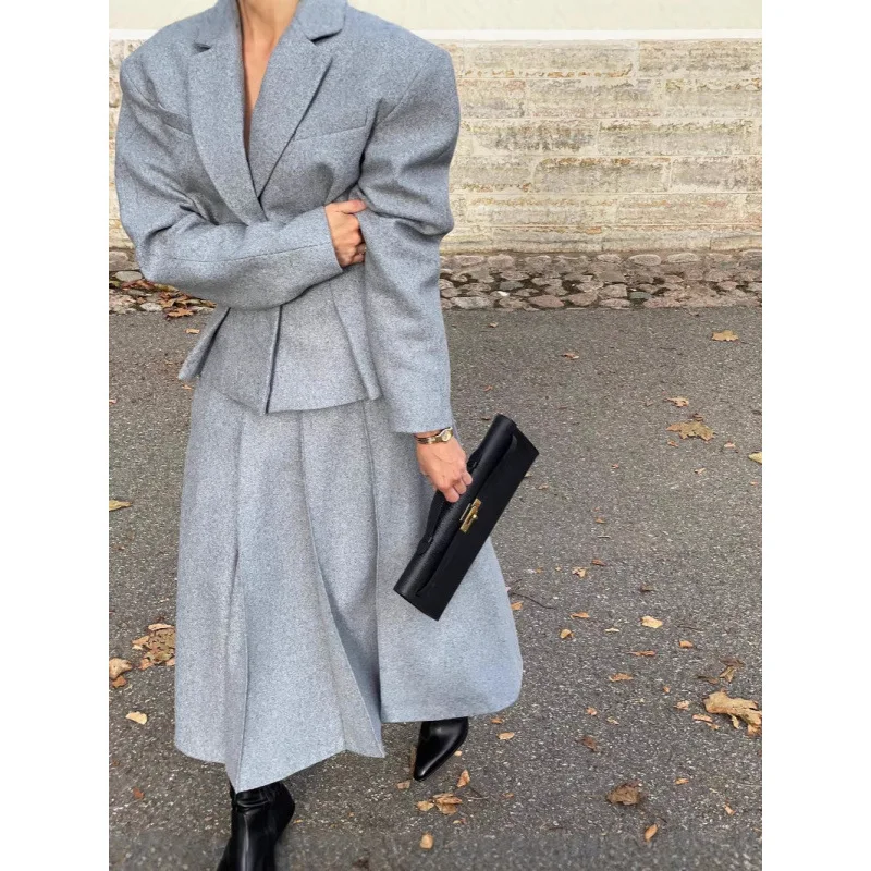 

Elegant Coat Skirts Set Women Grey Lapel Hidden Buckle Blazers Pleated Skirt 2025 Autumn Winter New Lady Office Outfits