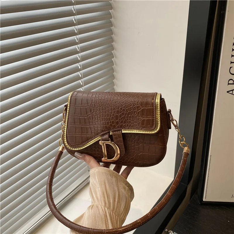 

Chic 2025 Saddle Purse – Elegant Multi-Way Bag, Soft Leather Design, Perfect for Work & Social Events
