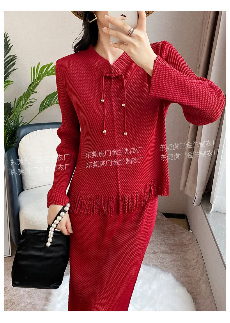 

Miyake Pleated Vintage Half-body Skirt 2025 Spring New Simple Set Skirt Tassel Casual Solid Color Top + Half Skirt Two Piece Set