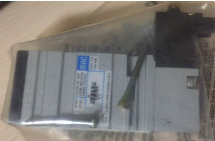 

52A-13-00C-GM-GEMO-1KJ solenoid valve in stock 1PCS