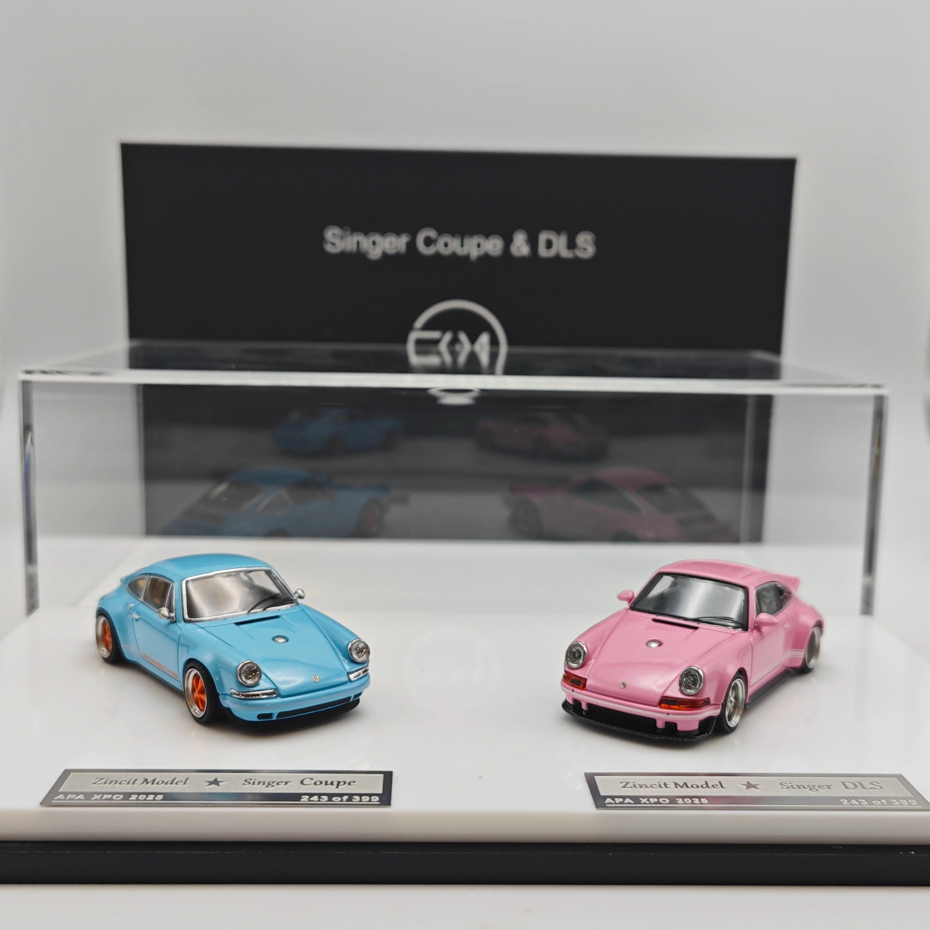 

Zincit Model 1:64 RWB Porsche 911 Singer Coupe & DLS Foshan Exhibition Limited Edition Zinc Alloy Diecast Model Car Collectible