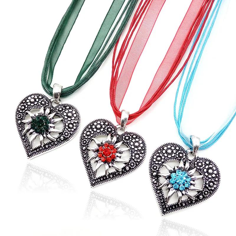 New Fashion Vintage Engraved Heart Shape Pendant Necklace Lucky Multicolor Edelweiss Necklace Oktoberfest Dirndl Costume Jewelry