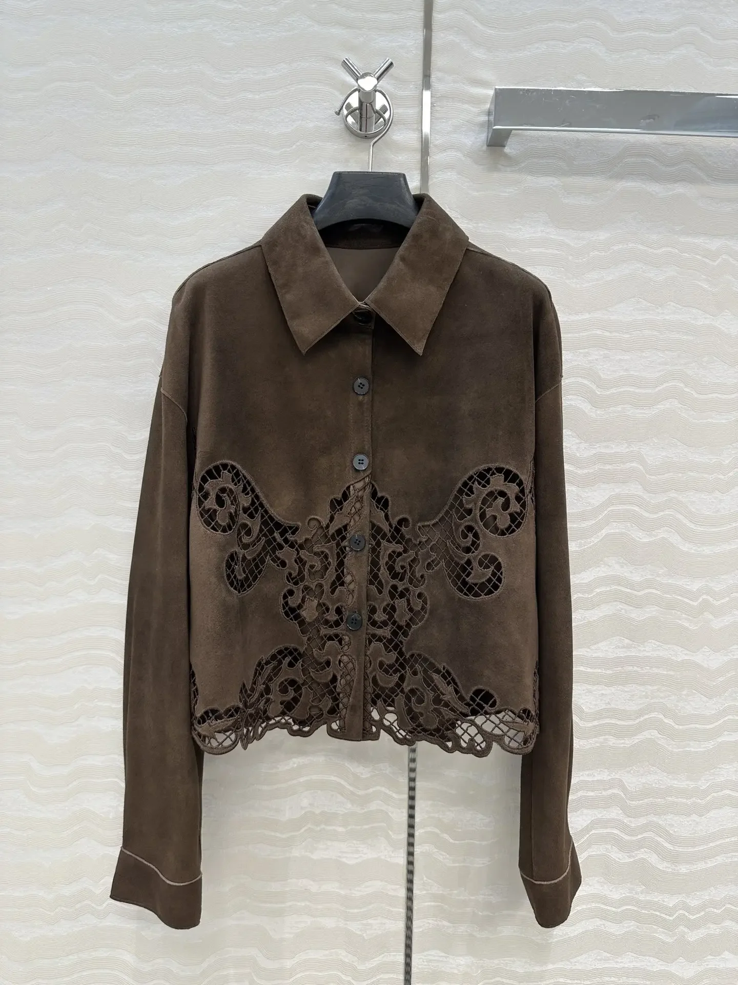 المرأة الدانتيل والتطريز الجلد المدبوغ سترة من جلد الغنم بدوره إلى أسفل طوق كم طويل واحدة الصدر معطف السيدات خمر #2