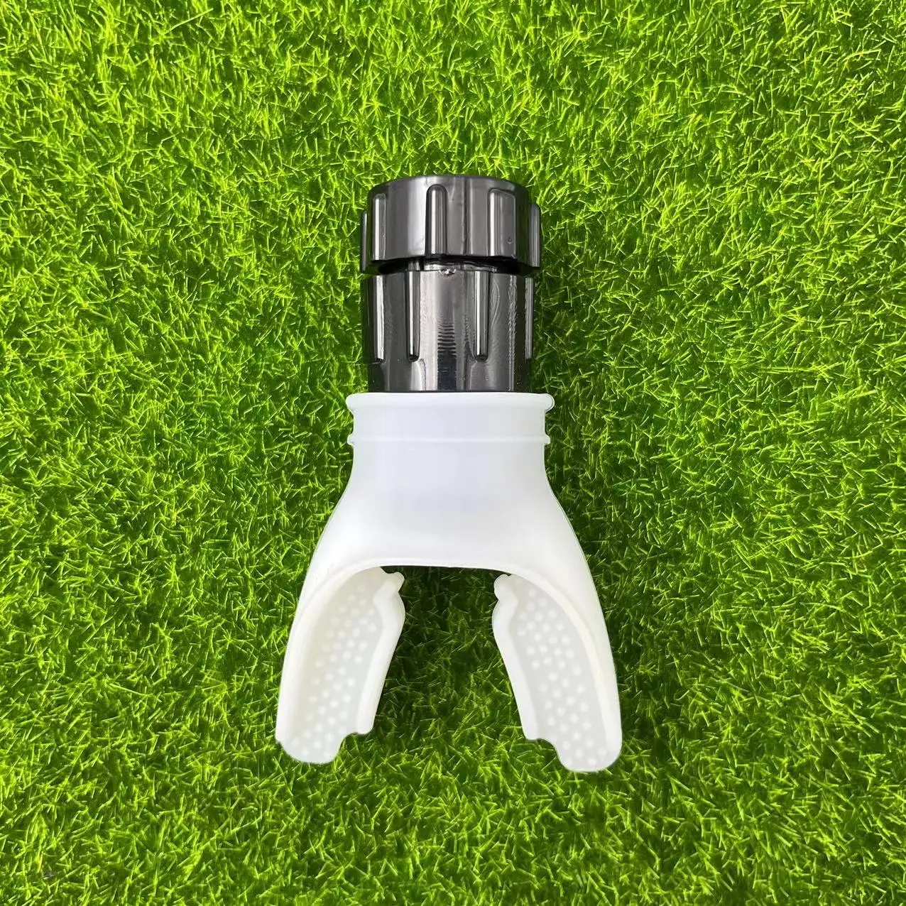 

Fitness Trainer Lung Training Equipment Silicone Breathing Mouthpiece Respirator for Household Health Care Exercise Training