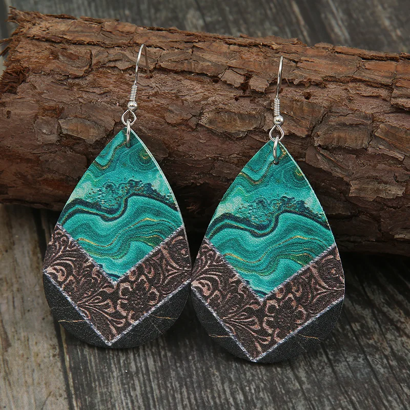 New Teardrop Shaped Vintage Totem Leather Charm Earrings for Moms Creative Double Sided Ocean Wave Women's Accessory
