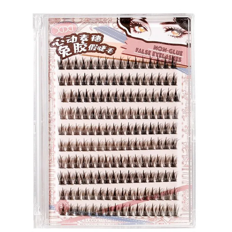 

Xixi's Self-adhesive False Eyelash Comic Is Natural And Heartwarming, With Beginner's Thick Eyelashes
