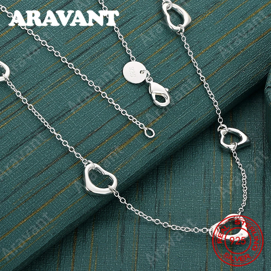 

Серебряное колье 925 пробы с подвеской в виде пяти сердец — простой и элегантный повседневный аксессуар для женщин