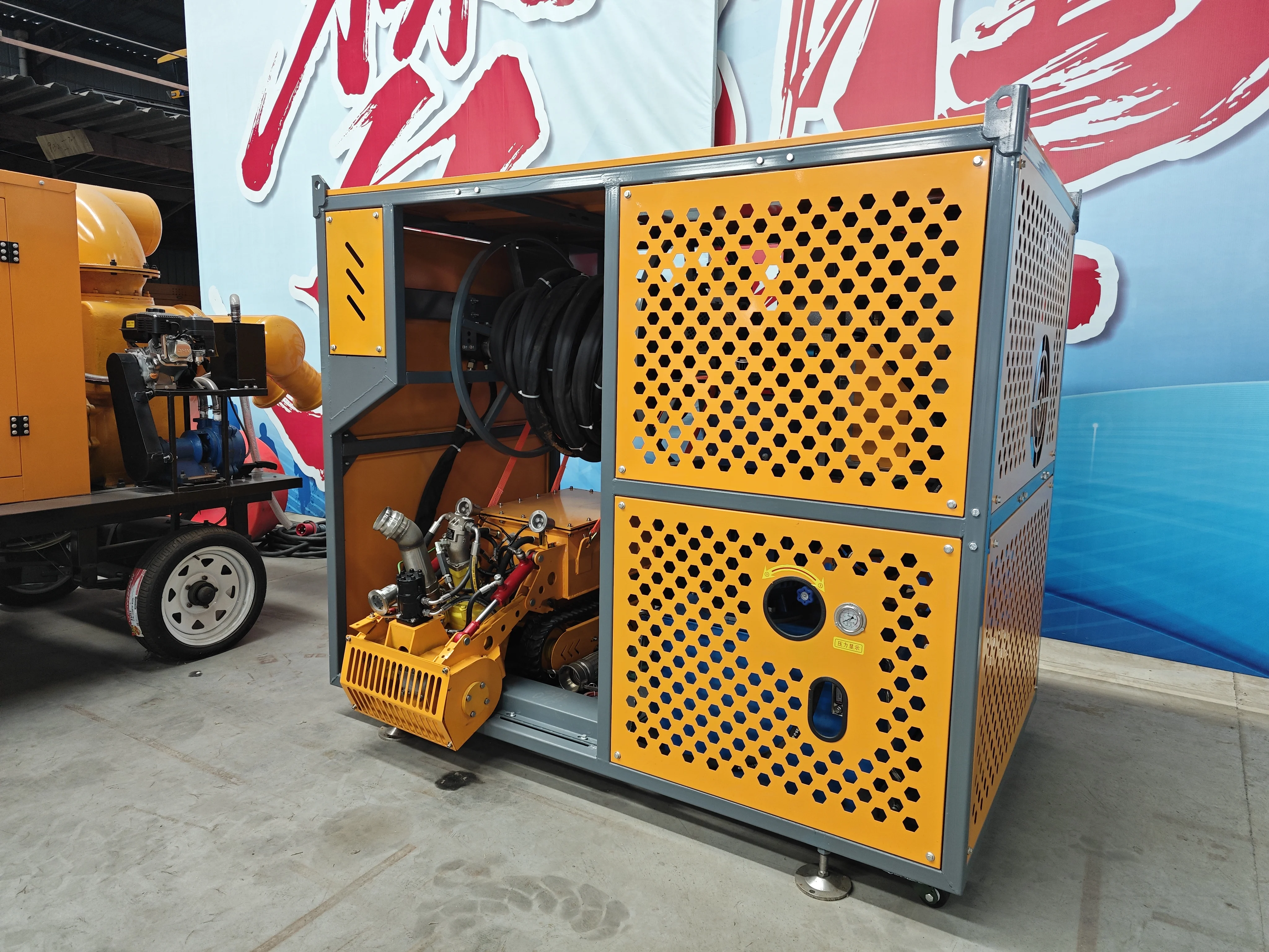 76KW Remote Control Crawler Dredging Robot Underwater Cleaning Machine for Municipal Pipeline