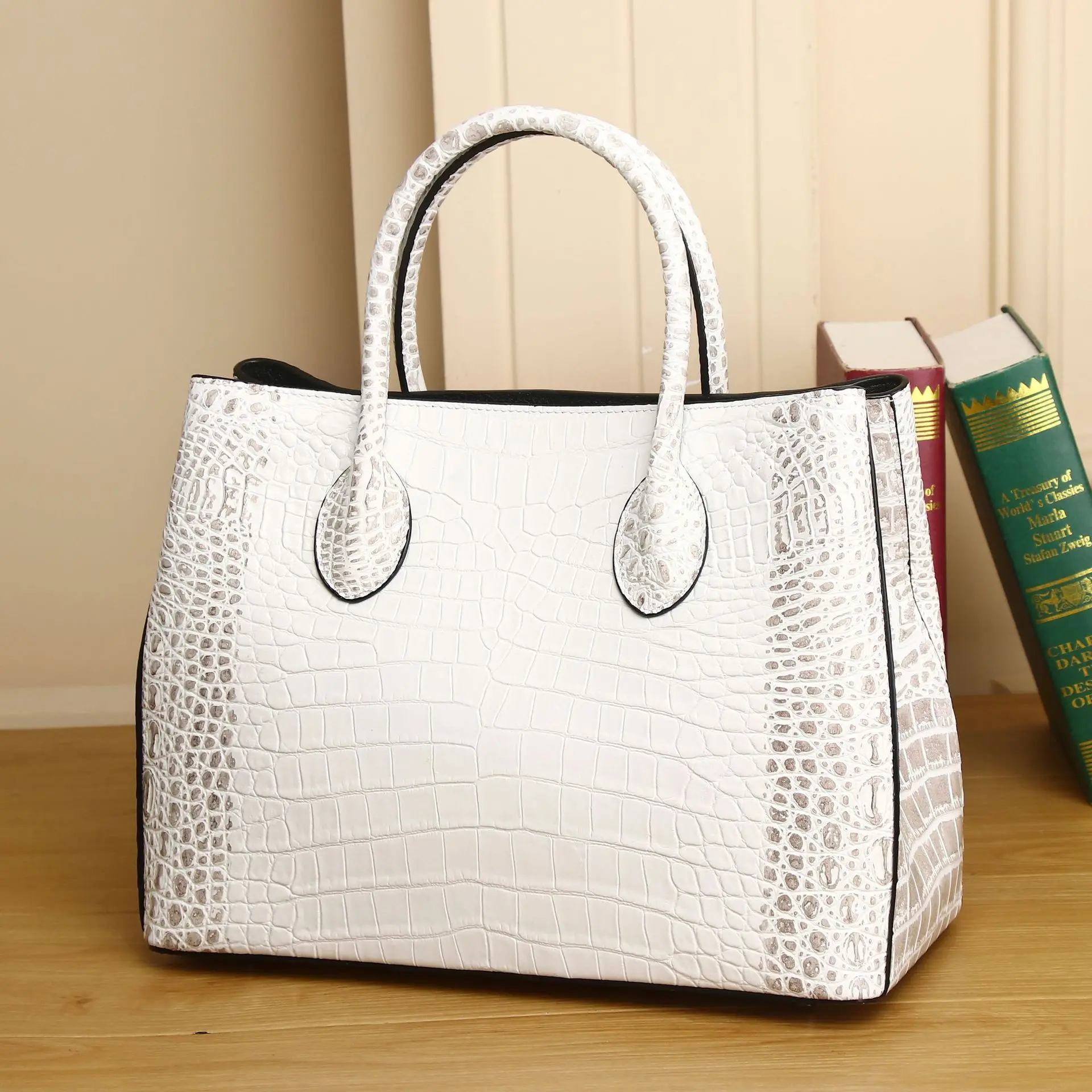 2026 New Crocodile Belly Pattern Women's Bag Large Capacity First Layer Cowhide Handbag Shoulder Crossbody Ladies Bag