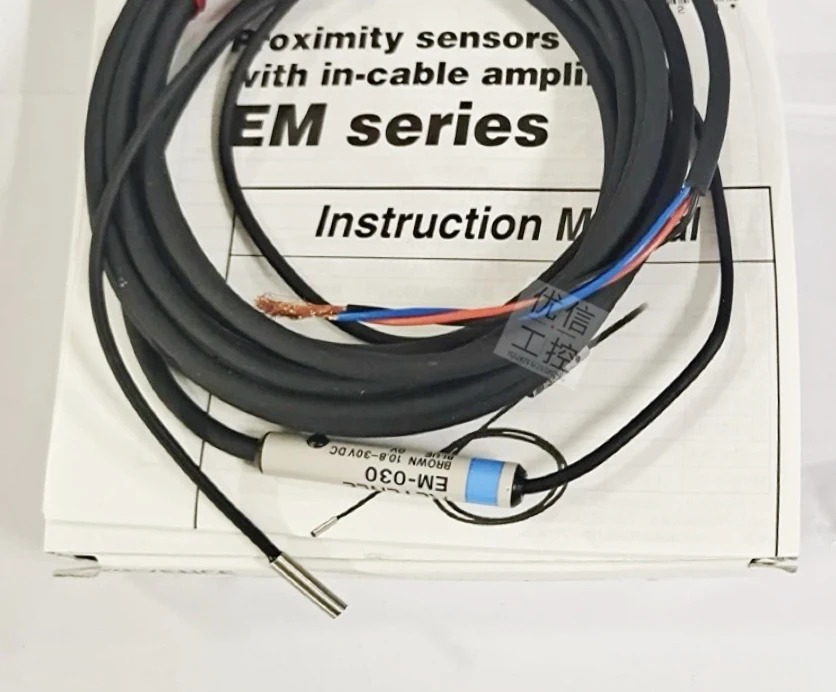 

Proximity switch EM-030 038 054 080 005 014 010 P