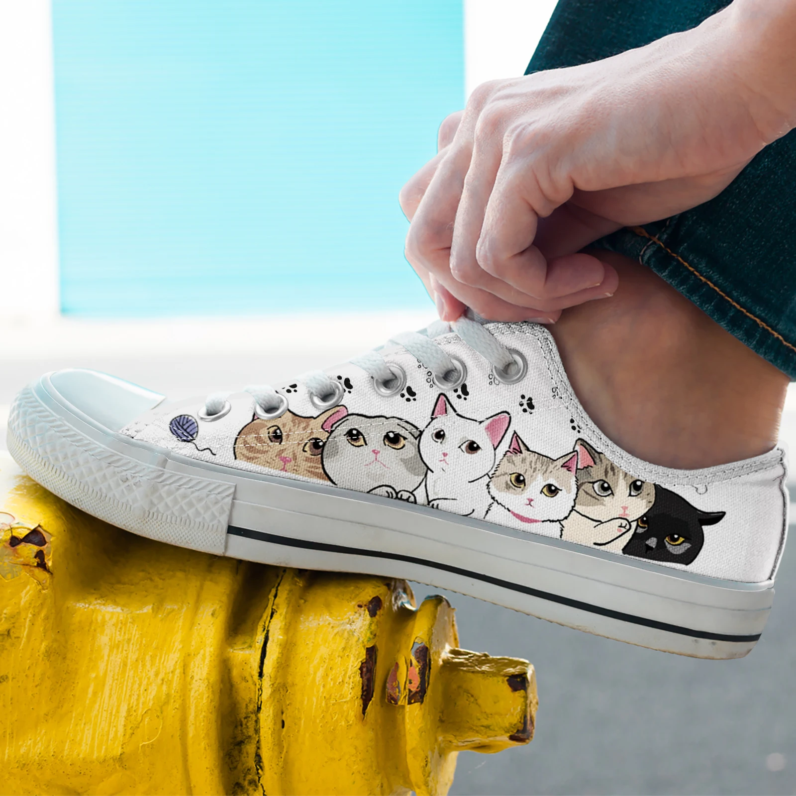 ELVISWORDS Cute Cartoon Cat/kitten/abstract Cat Design White Lace-up Women\'s Shoes Cat Paw Print Loafers Casual Sneakers Flats