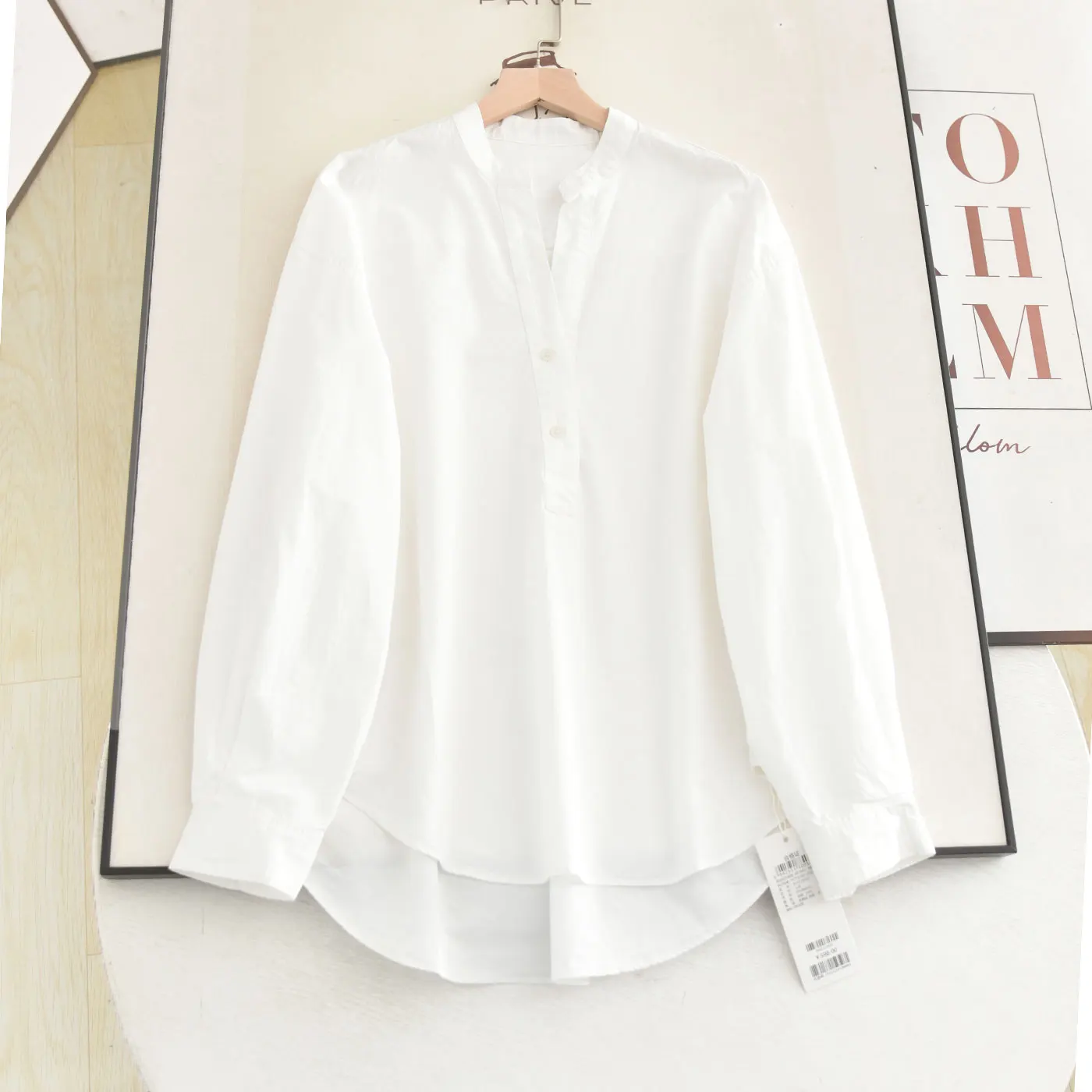 

Spring 2026 Casual Loose Long Sleeve V-Neck Commute Shirt Versatile Slimming Top Breathable Women's Fashion Comfortable Blouse
