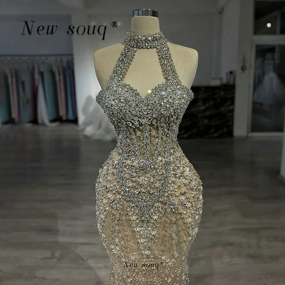 

Champagne Halter Neck Sleeveless Prom Dresses with Sparkle Crystals Long Mermaid Evening Gowns for Weddings Party Customized