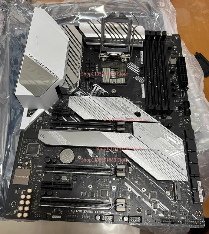 

Материнская плата ASUS ROG STRIX Z490-A GAMING с поддержкой процессоров Intel 10/11 поколений