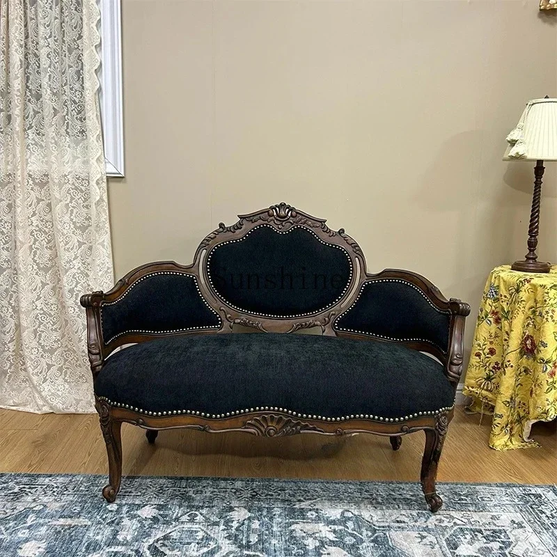 

Двухместный диван в стиле ретро-кантри с резьбой для спальни или кафе