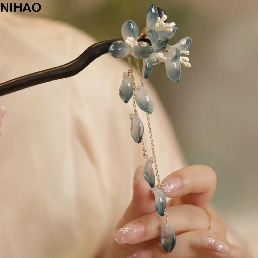 Antique Flower Wooden Hair Stick Chinese Style Hair Sticks for Buns Hanfu Hairpin Tassel Hair Chopstick Cheongsam Accessories