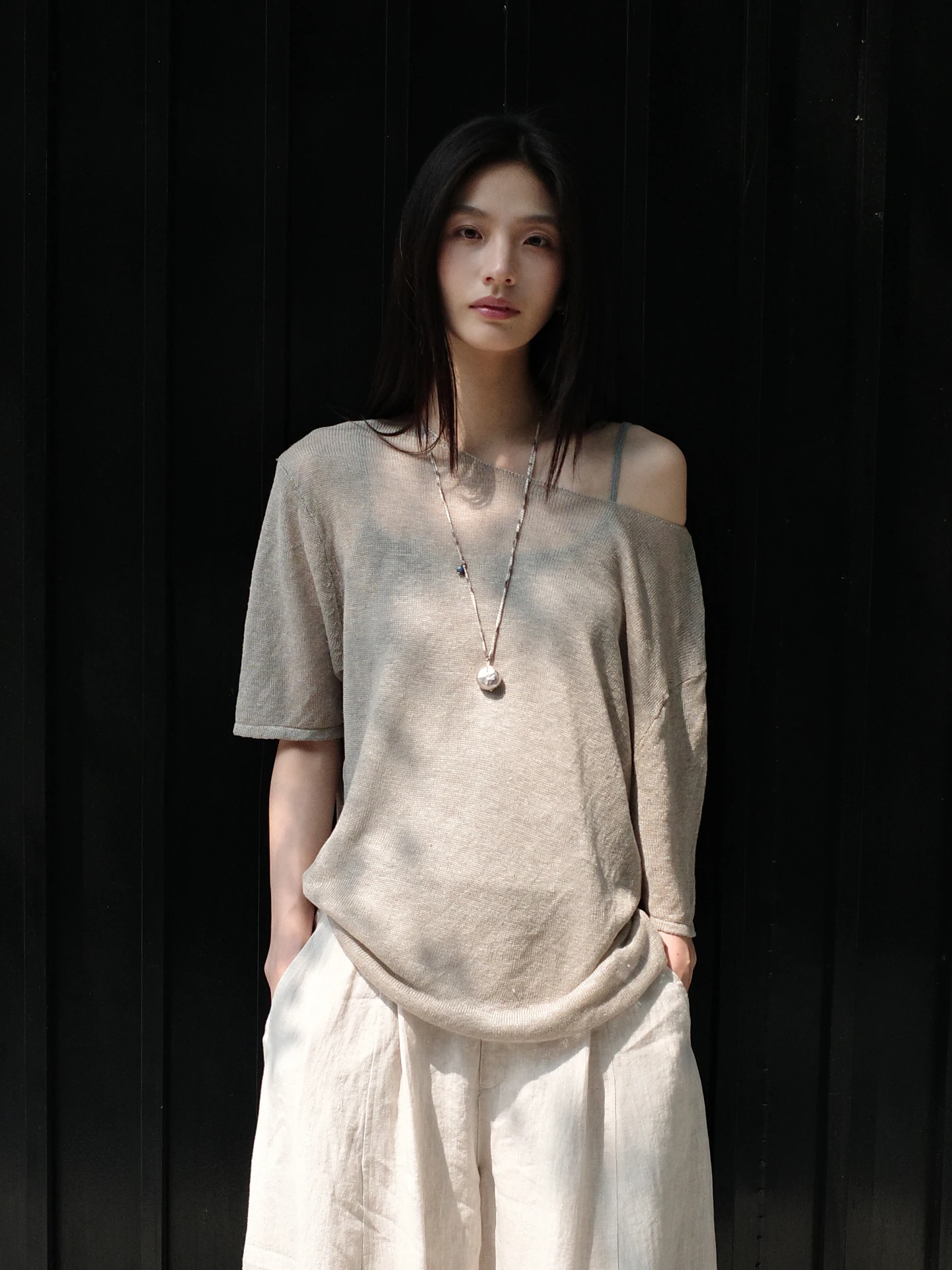 

Легкая женская футболка See Mountain Fog из 100% льна с одним открытым плечом и коротким рукавом, летняя, приталенная, для защиты от солнца