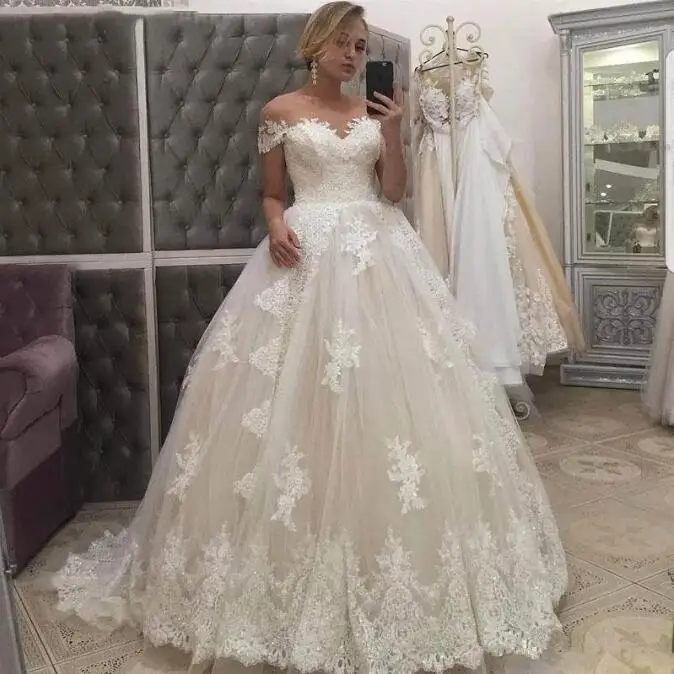 Elegant Sheer Neck Short Sleeve Ball Gown Wedding Dress off the Shoulder Appliques Tulle Wedding Gown Bridal Dress