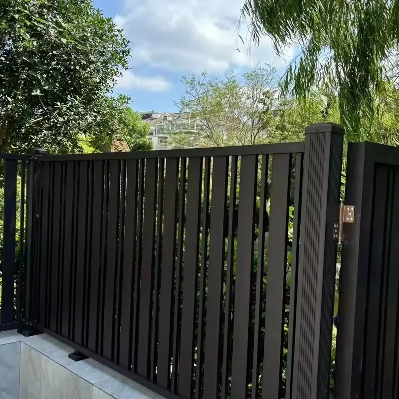 Modern Designer Black Aluminum Alloy Garden Slat Fencing High Secure Privacy Easily Assembled for Houses