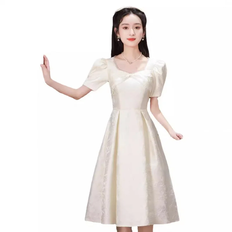 Vestido blanco de gama alta, nuevo registro de licencia para mujer, estilo diario, cuello cuadrado francés, vestido blanco ajustado, novia de tamaño pequeño