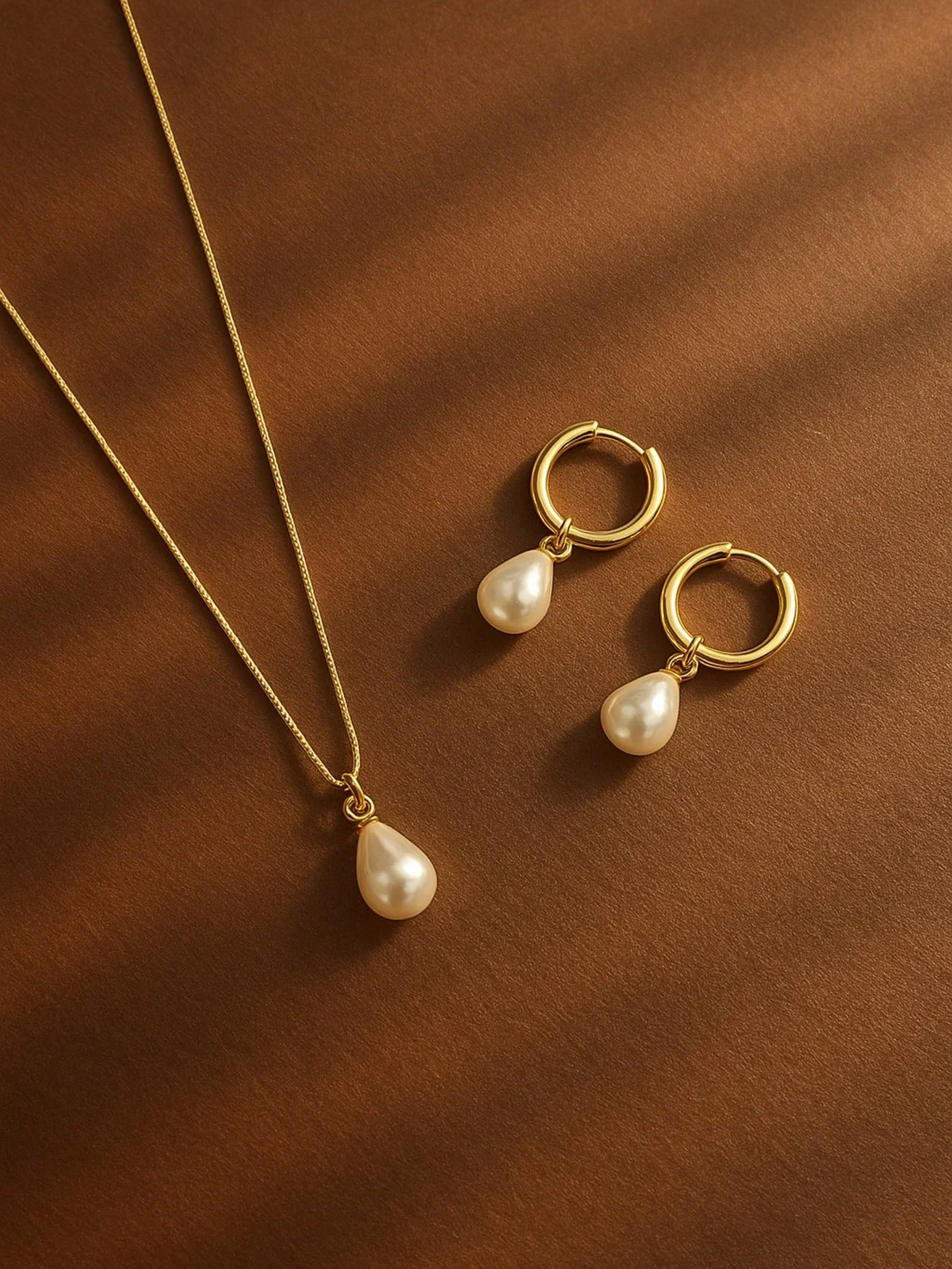 3pc Stainless Steel Waterproof And Non-Fading Stylish Women's Water Droplet Pearl Hoop Earrings Necklace Jewelry Set