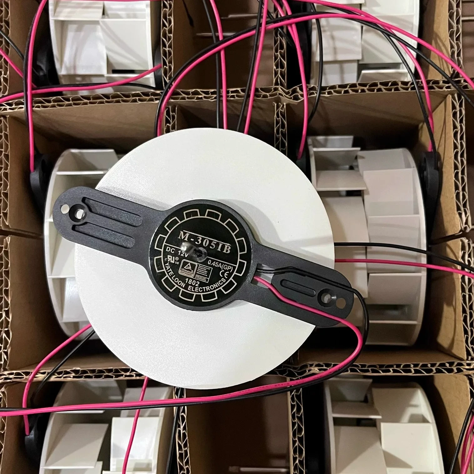 Replacement Round DC Cooling Fan for YueLun 9225 M‑3051B,12VDC 0.45A 2‑Wire